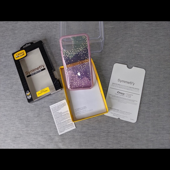Otterbox iPhone 11 ProMax Symmetry Graphic Case - Picture 4 of 12
